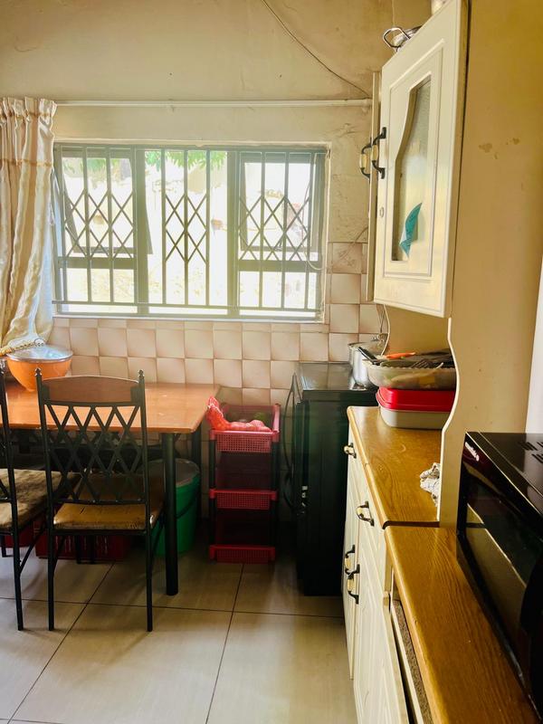 6 Bedroom Property for Sale in Umlazi KwaZulu-Natal