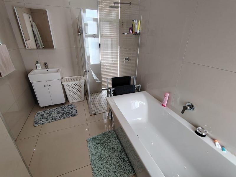 4 Bedroom Property for Sale in Izinga KwaZulu-Natal