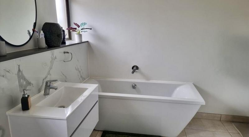 3 Bedroom Property for Sale in Izinga KwaZulu-Natal