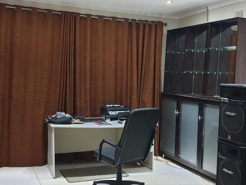 4 Bedroom Property for Sale in La Mercy KwaZulu-Natal