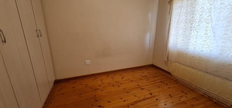 To Let 3 Bedroom Property for Rent in Sherwood KwaZulu-Natal