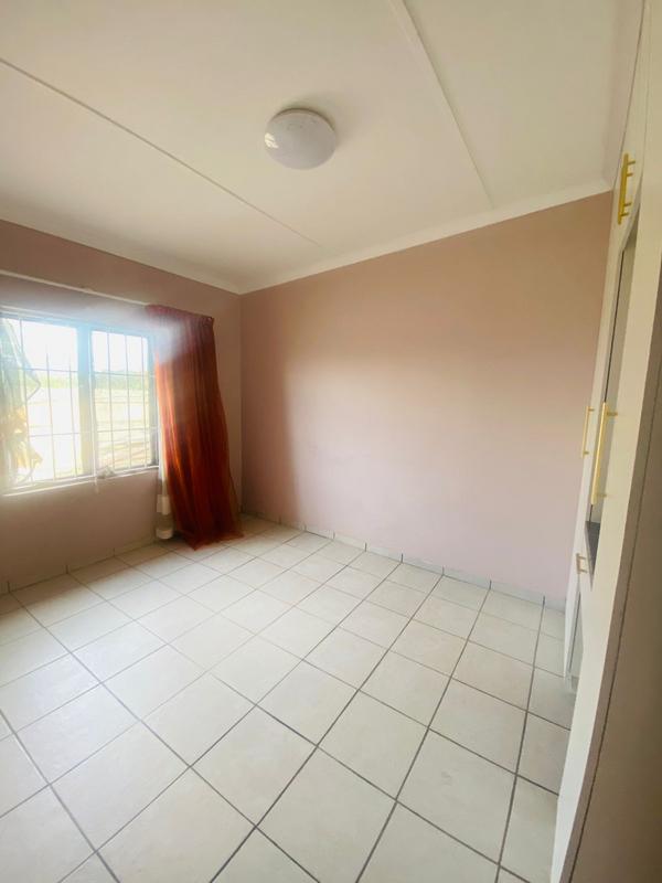To Let 2 Bedroom Property for Rent in Manaba Beach KwaZulu-Natal