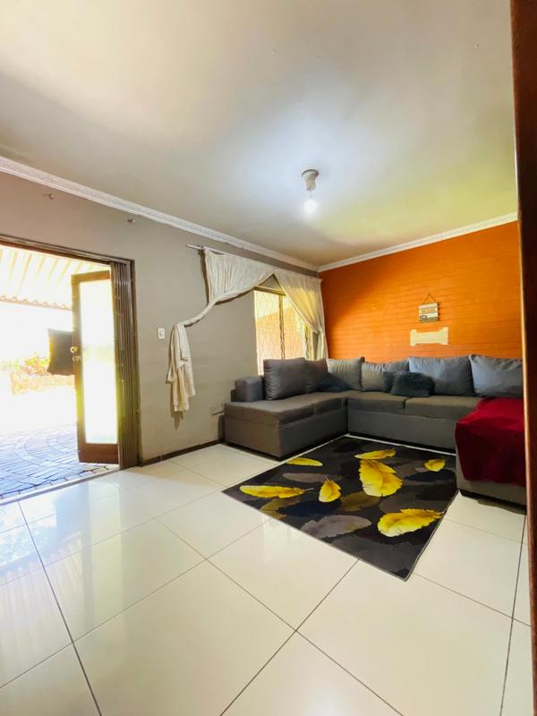 3 Bedroom Property for Sale in Montclair KwaZulu-Natal