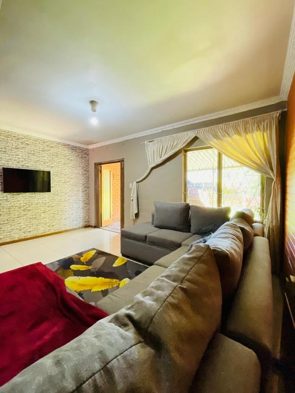 3 Bedroom Property for Sale in Montclair KwaZulu-Natal