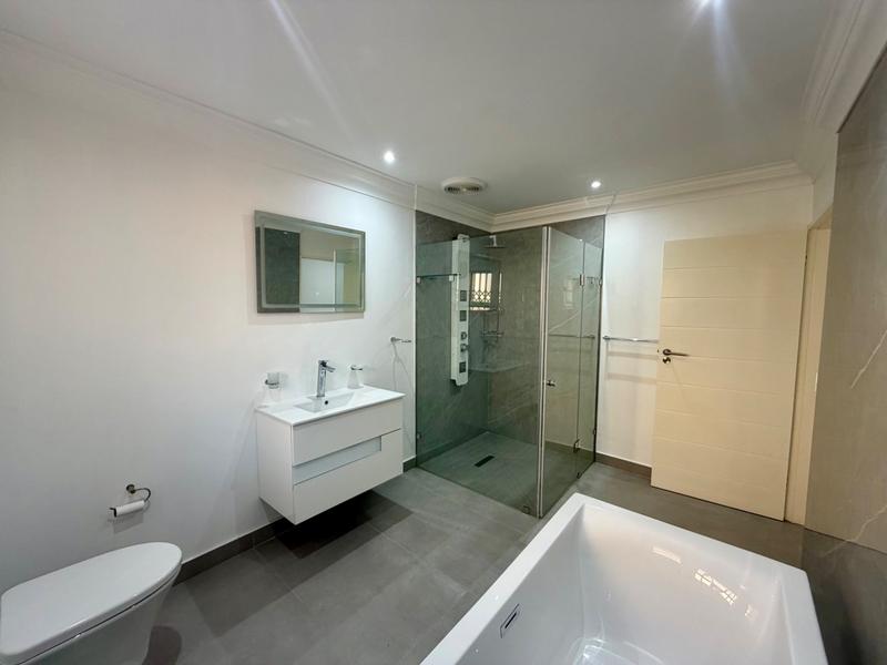 4 Bedroom Property for Sale in Herrwood Park KwaZulu-Natal
