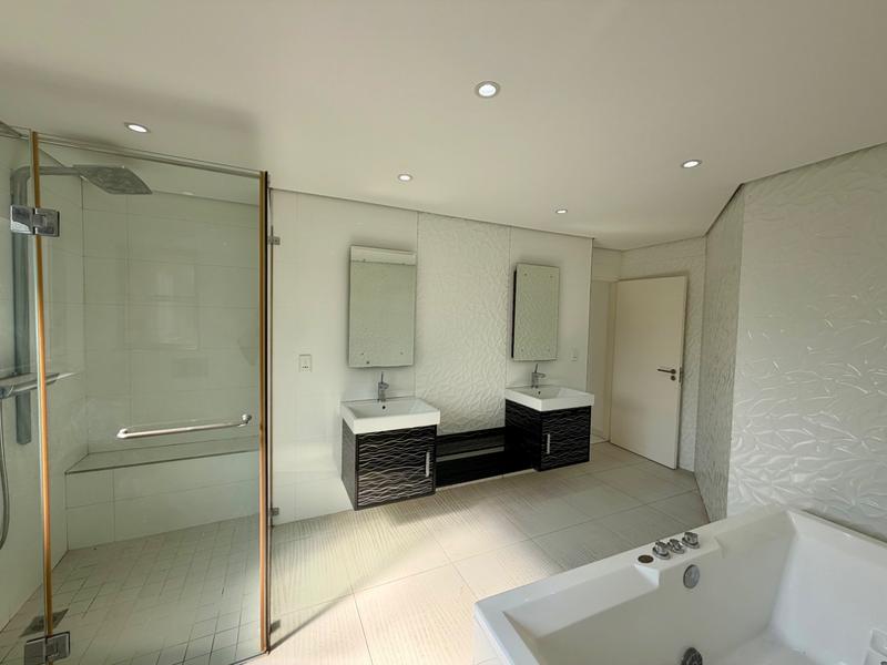 4 Bedroom Property for Sale in Herrwood Park KwaZulu-Natal