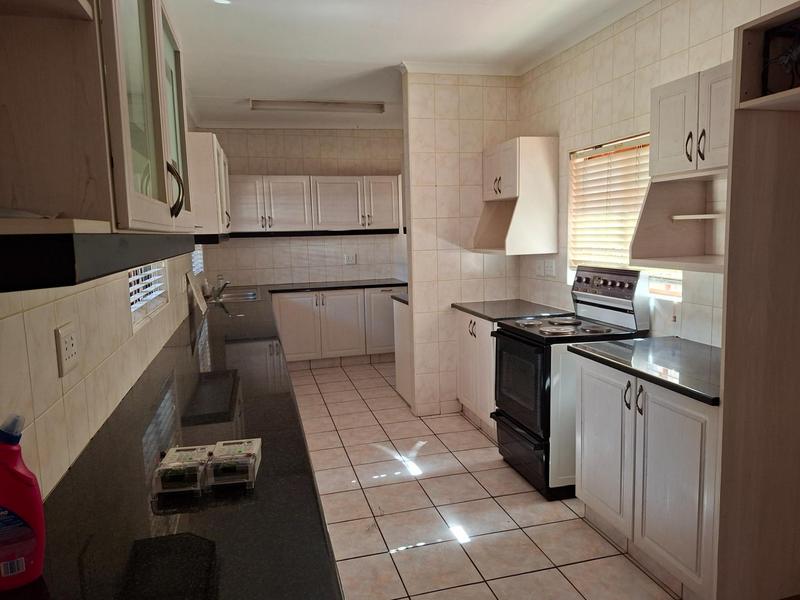 4 Bedroom Property for Sale in Margate KwaZulu-Natal