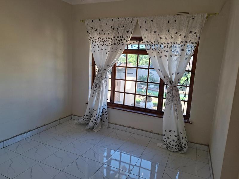 4 Bedroom Property for Sale in Margate KwaZulu-Natal