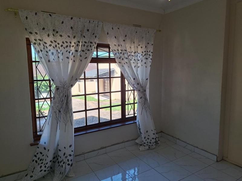 4 Bedroom Property for Sale in Margate KwaZulu-Natal
