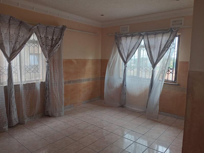 To Let 3 Bedroom Property for Rent in Umlazi KwaZulu-Natal