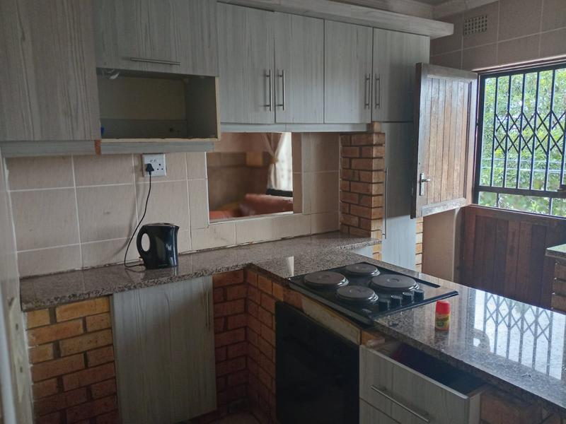 To Let 3 Bedroom Property for Rent in Umlazi KwaZulu-Natal