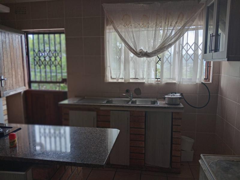 To Let 3 Bedroom Property for Rent in Umlazi KwaZulu-Natal