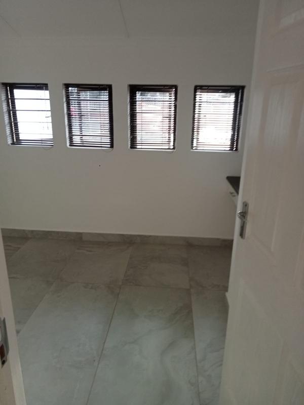 To Let 3 Bedroom Property for Rent in Umbilo KwaZulu-Natal