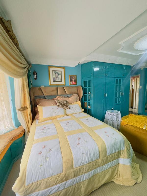 5 Bedroom Property for Sale in Queensburgh KwaZulu-Natal