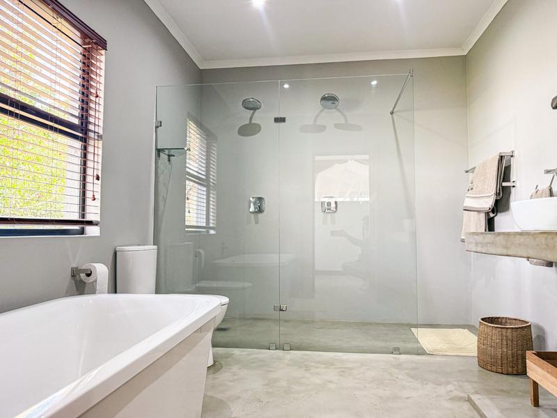5 Bedroom Property for Sale in Albert Falls KwaZulu-Natal