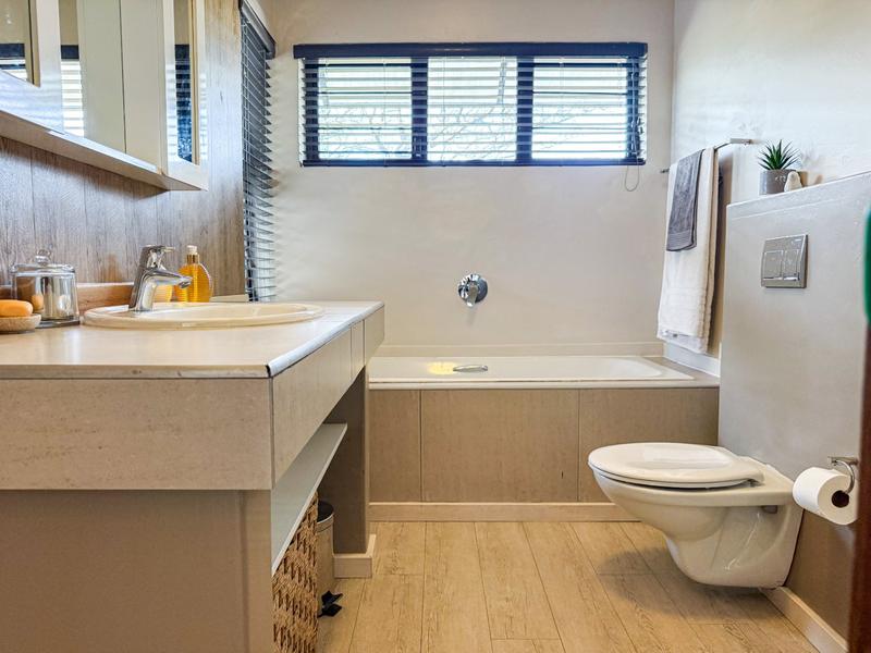 6 Bedroom Property for Sale in Albert Falls KwaZulu-Natal