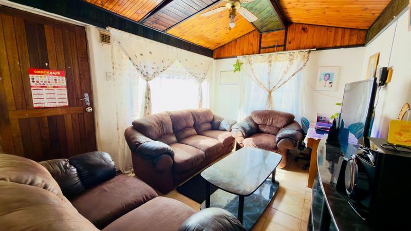2 Bedroom Property for Sale in Ntuzuma KwaZulu-Natal