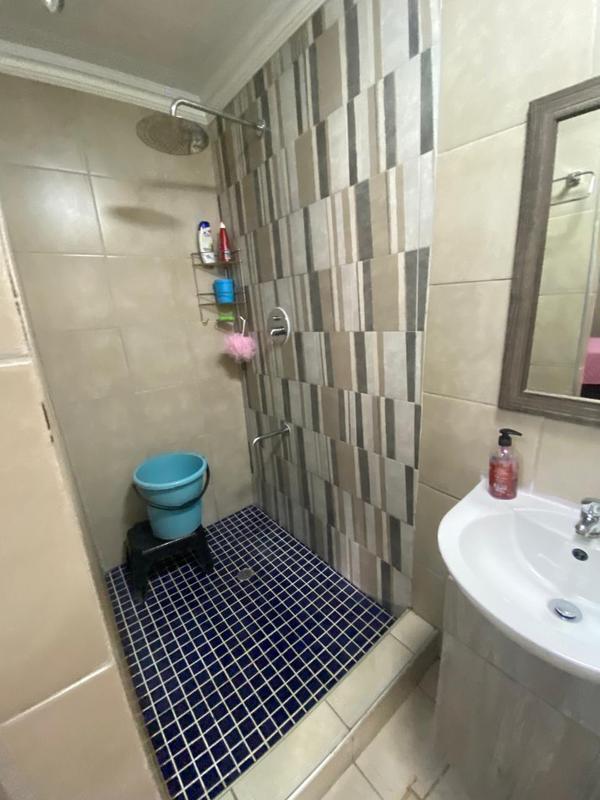 2 Bedroom Property for Sale in Caneside KwaZulu-Natal