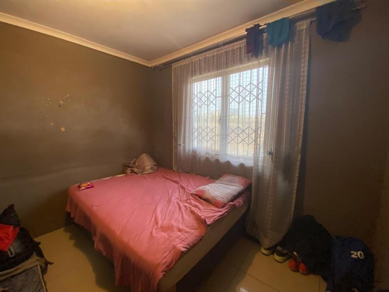 2 Bedroom Property for Sale in Northcroft KwaZulu-Natal