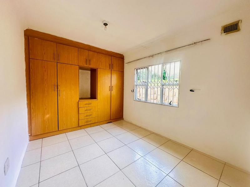 To Let 2 Bedroom Property for Rent in Montclair KwaZulu-Natal