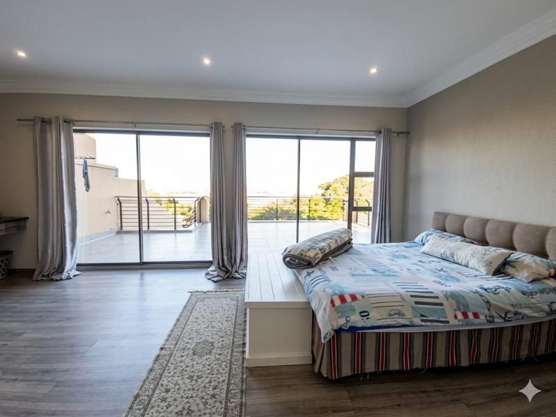 To Let 5 Bedroom Property for Rent in Umhlanga Rocks KwaZulu-Natal