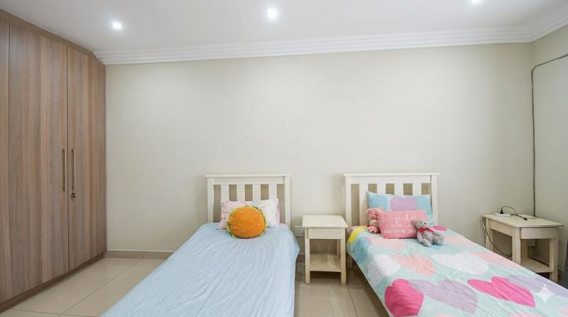 To Let 5 Bedroom Property for Rent in Umhlanga Rocks KwaZulu-Natal