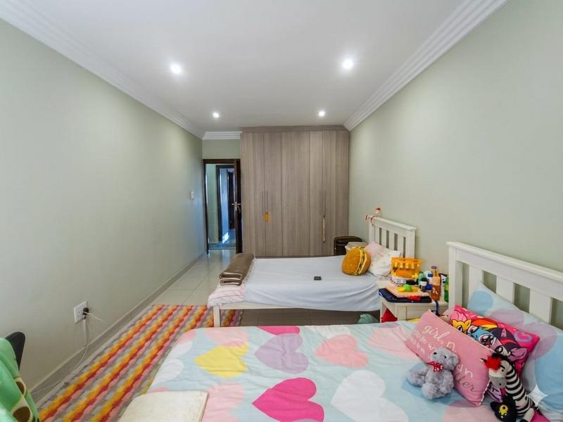 To Let 5 Bedroom Property for Rent in Umhlanga Rocks KwaZulu-Natal