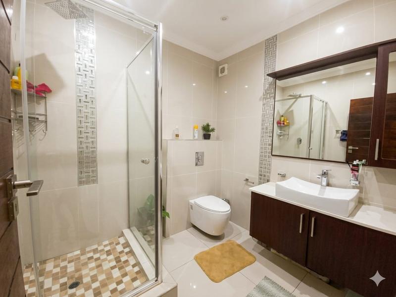To Let 5 Bedroom Property for Rent in Umhlanga Rocks KwaZulu-Natal