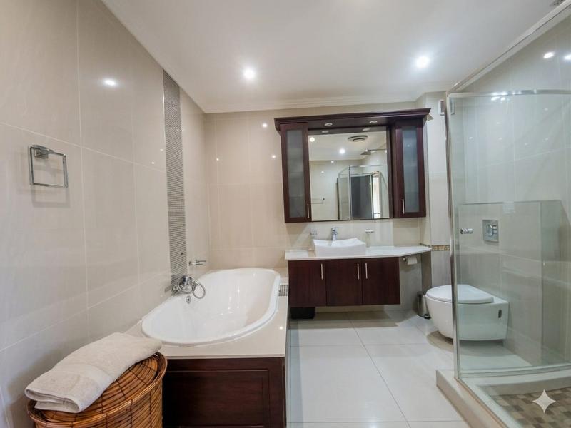To Let 5 Bedroom Property for Rent in Umhlanga Rocks KwaZulu-Natal