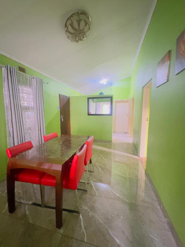 4 Bedroom Property for Sale in Newlands West KwaZulu-Natal