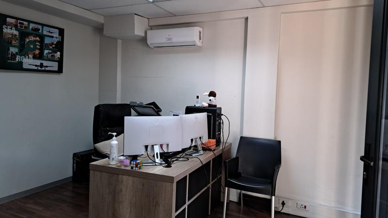 To Let Commercial Property for Rent in Essenwood KwaZulu-Natal