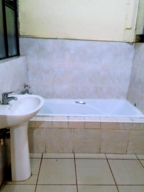 1 Bedroom Property for Sale in Empangeni Central KwaZulu-Natal