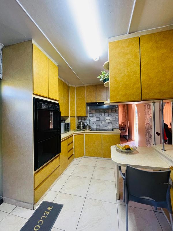 3 Bedroom Property for Sale in Regency Park KwaZulu-Natal