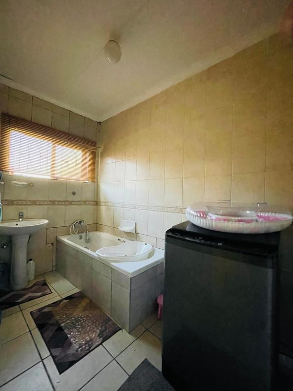 3 Bedroom Property for Sale in Regency Park KwaZulu-Natal