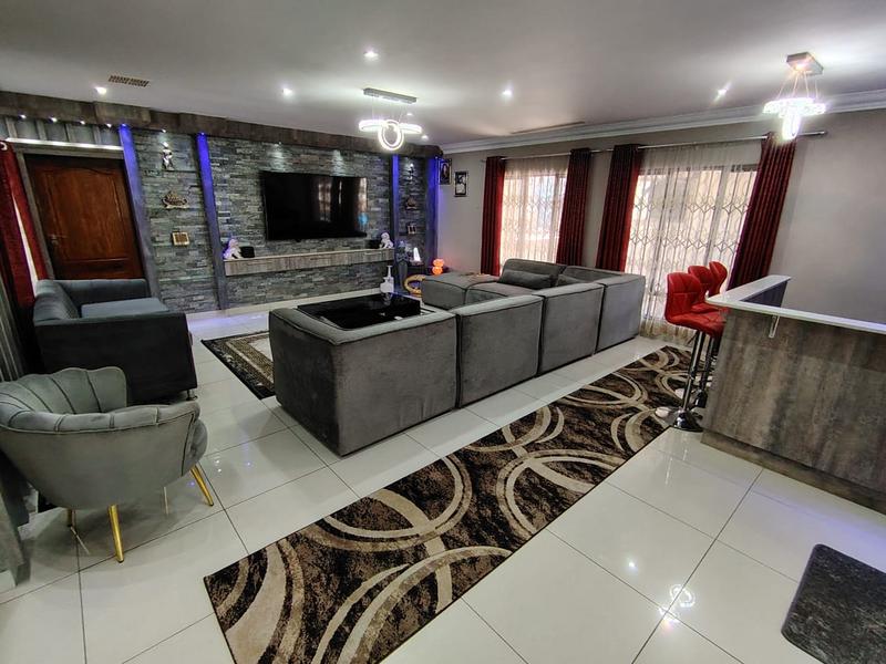 5 Bedroom Property for Sale in La Lucia KwaZulu-Natal
