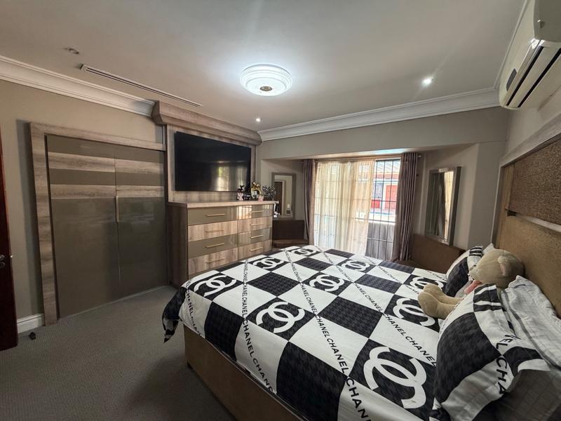 5 Bedroom Property for Sale in La Lucia KwaZulu-Natal