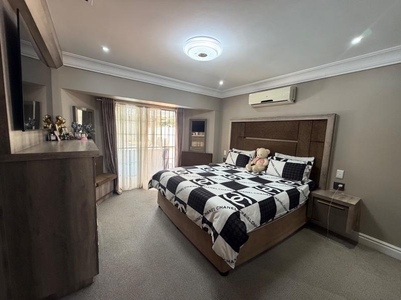5 Bedroom Property for Sale in La Lucia KwaZulu-Natal