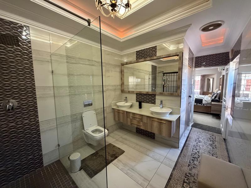 5 Bedroom Property for Sale in La Lucia KwaZulu-Natal