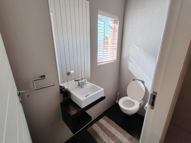 5 Bedroom Property for Sale in La Lucia KwaZulu-Natal