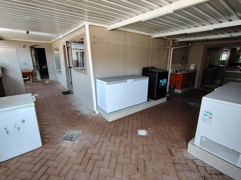 5 Bedroom Property for Sale in La Lucia KwaZulu-Natal