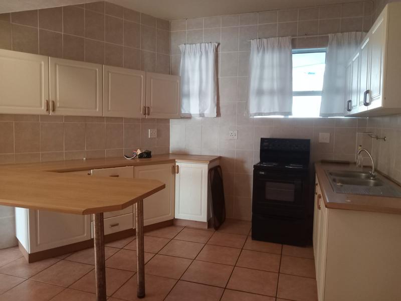 To Let 2 Bedroom Property for Rent in Margate KwaZulu-Natal
