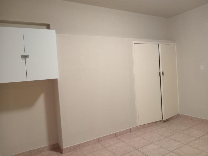 To Let 2 Bedroom Property for Rent in Margate KwaZulu-Natal