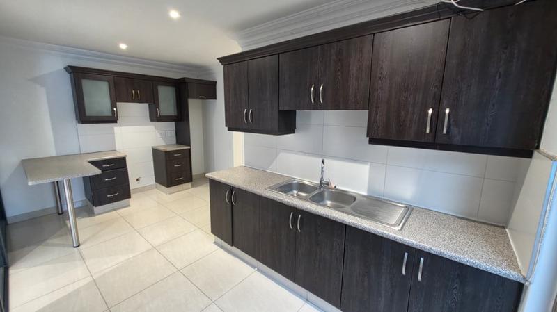 5 Bedroom Property for Sale in Malvern KwaZulu-Natal