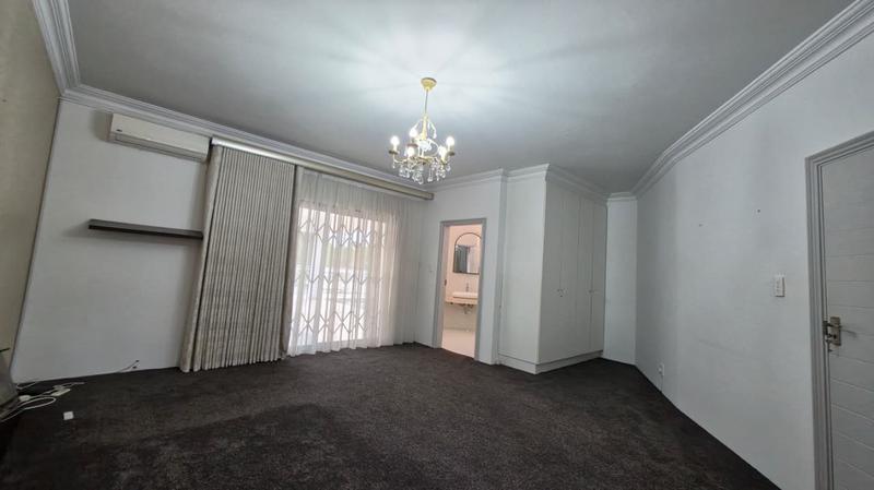 5 Bedroom Property for Sale in Malvern KwaZulu-Natal