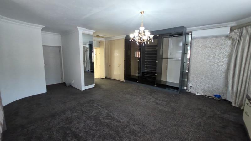 5 Bedroom Property for Sale in Malvern KwaZulu-Natal