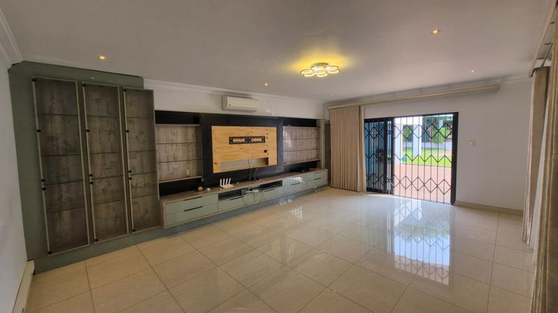5 Bedroom Property for Sale in Malvern KwaZulu-Natal