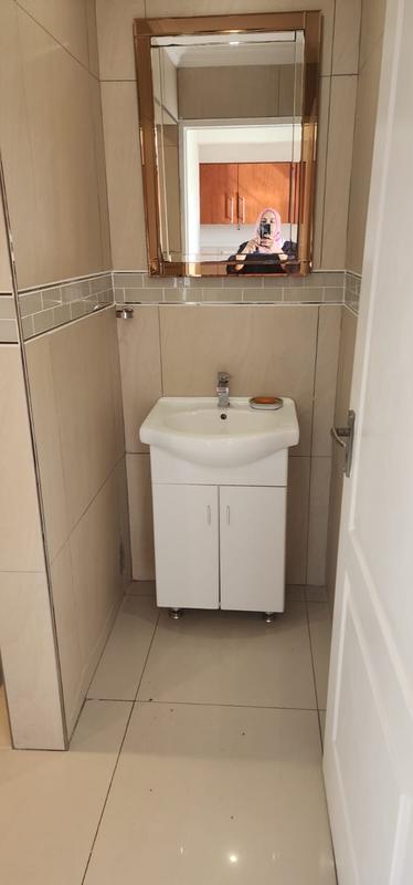 To Let 2 Bedroom Property for Rent in Umhlanga KwaZulu-Natal