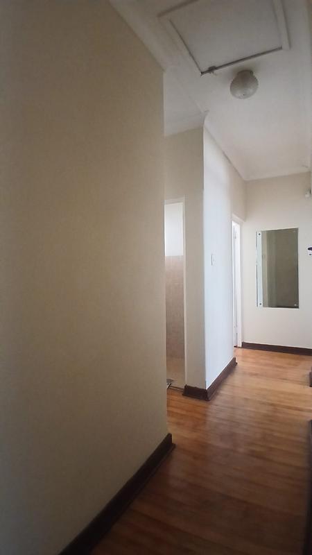 5 Bedroom Property for Sale in Montclair KwaZulu-Natal