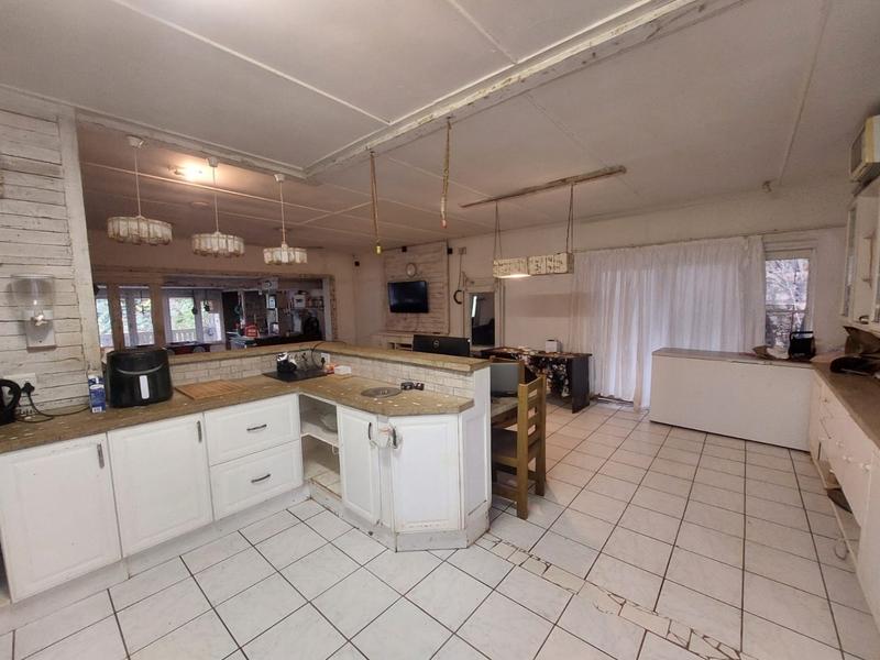 3 Bedroom Property for Sale in Uvongo KwaZulu-Natal