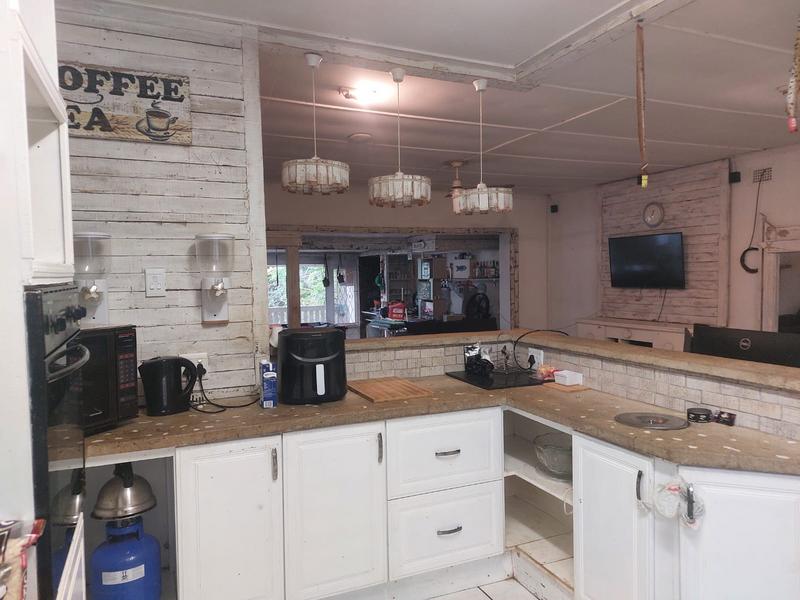 3 Bedroom Property for Sale in Uvongo KwaZulu-Natal